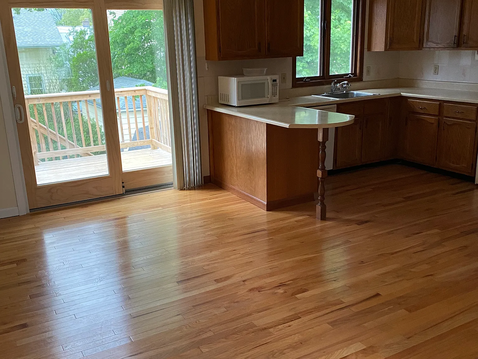 2 bed, 1000 sqft, $2,100 — Photo 3
