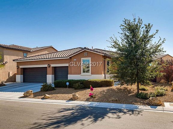 2nd image of 1645 Luna Vista Pl