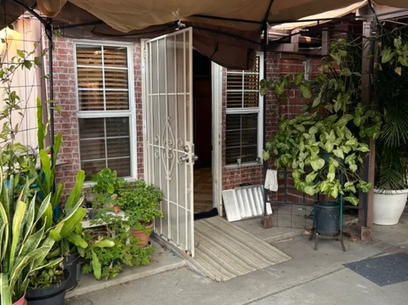 8139 Radford Ave, North Hollywood, CA 91605