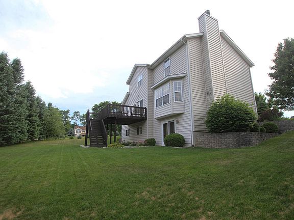 4th image of 10117 Newcastle Ct