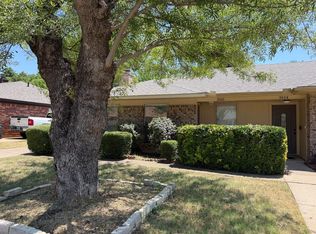 3006 Post Oak Dr, Euless, TX 76039
