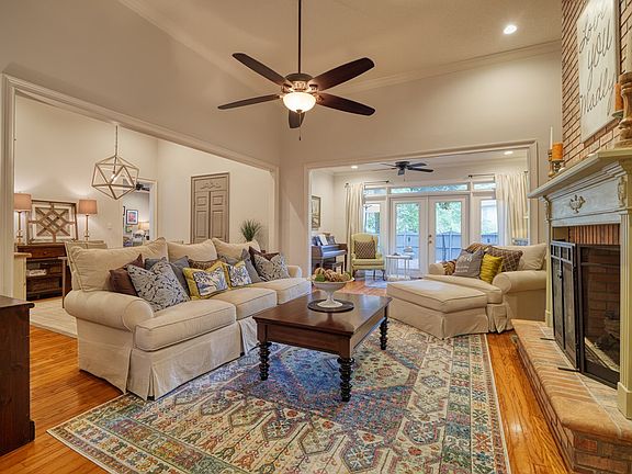 5th image of 4735 Woodland Point