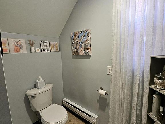 4th image of 1019 Broadway #3