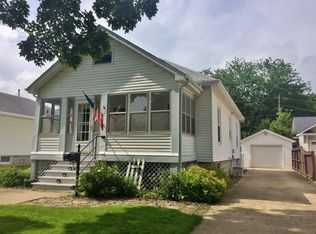 417 E Elmwood St, Pontiac, IL 61764