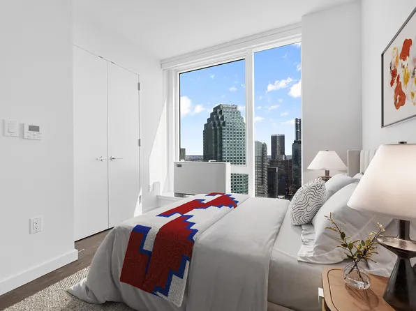 22-44 Jackson Avenue image 4 of 21