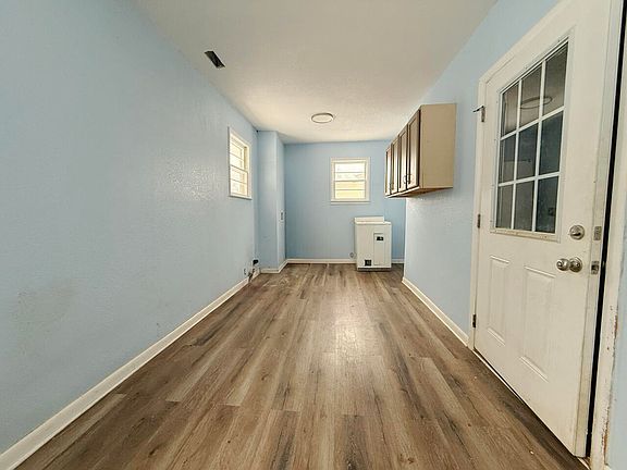 5th image of 461 Moore Rd