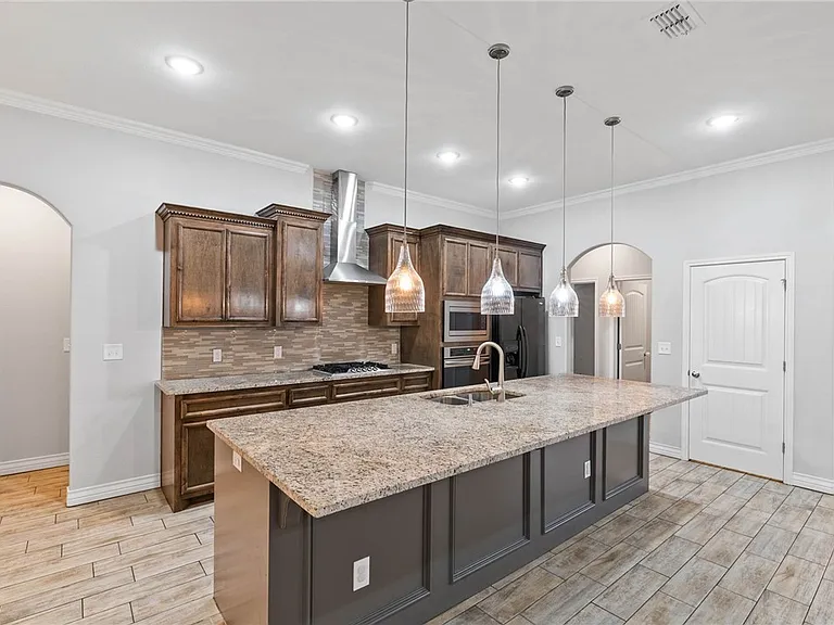 7813 Iron Man Dr — Photo 4