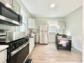 49 Forbes St, Jamaica Plain, MA