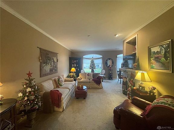 3rd image of 3561 Sequoia Dr