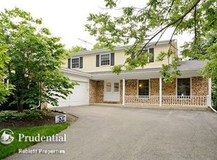 1614 Hemstock Ave, Wheaton, IL 60189