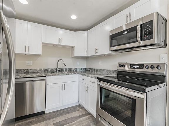 5th image of 507 E Oakwood St