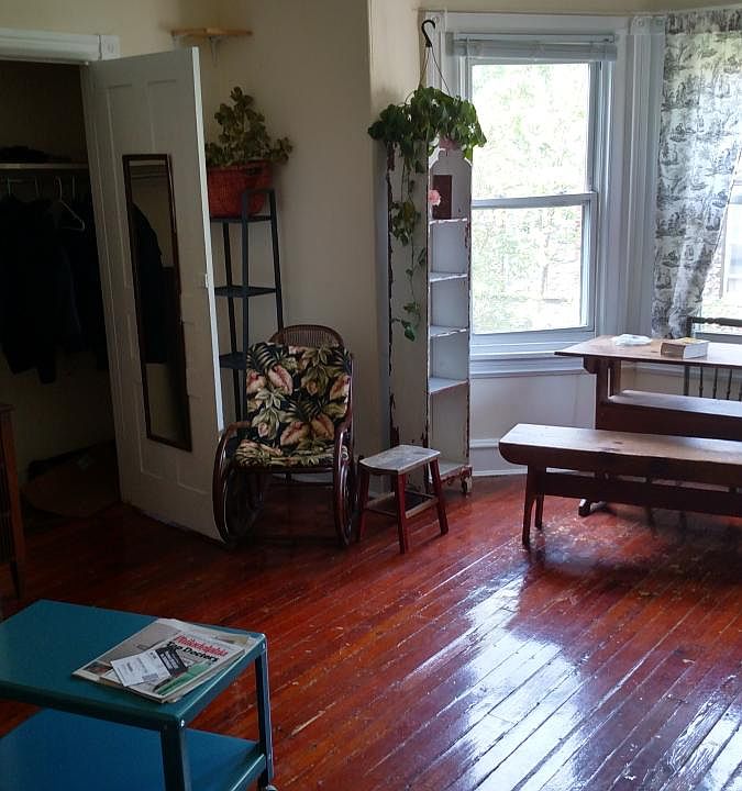 1st image of 232 S 44th St Floor 3
