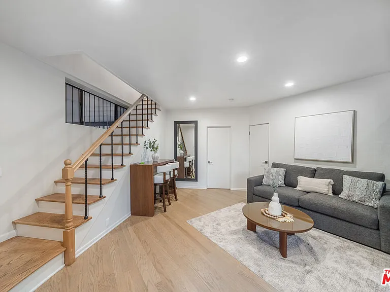 9305 Beverly Crest Dr — Photo 47