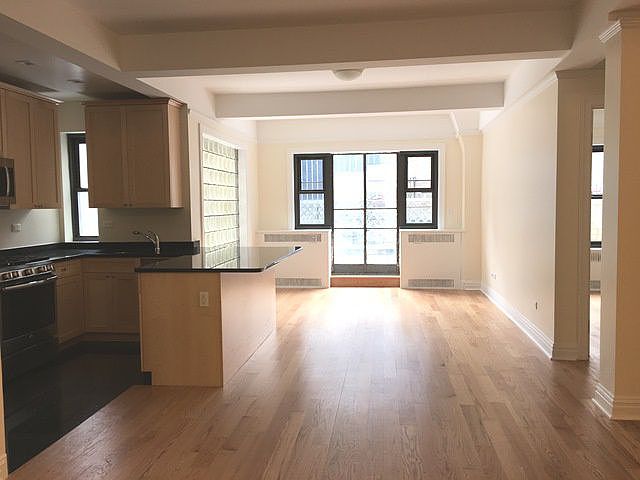 1st image of 141 E 56th St Ph E