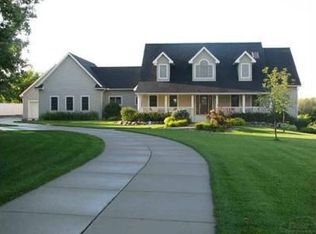 6055 Perry Rd, Grand Blanc, MI 48439