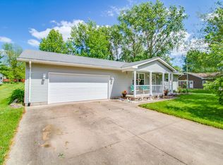 613 N Hickory St, Jerseyville, IL 62052
