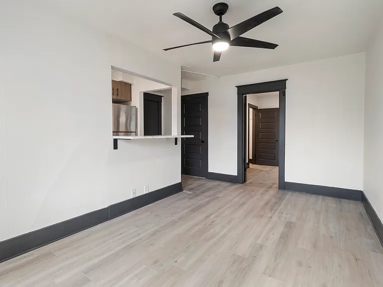 Kensington Apartments — Photo 50