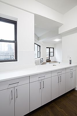 5th image of 153 E 57th St #17