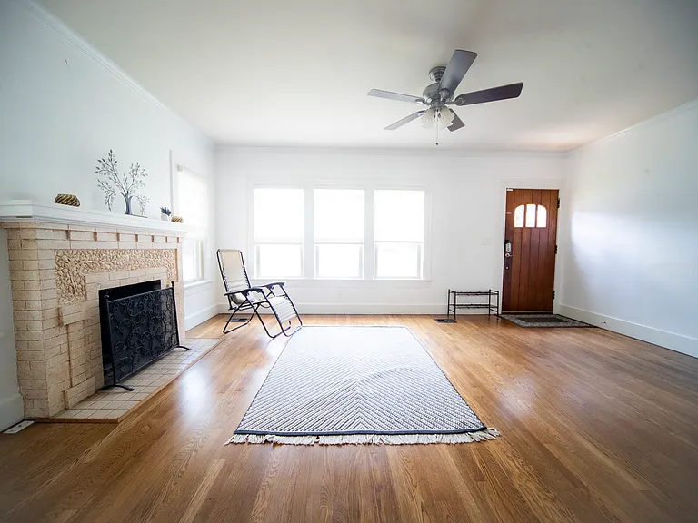 2600 Shirley Ave — Photo 4