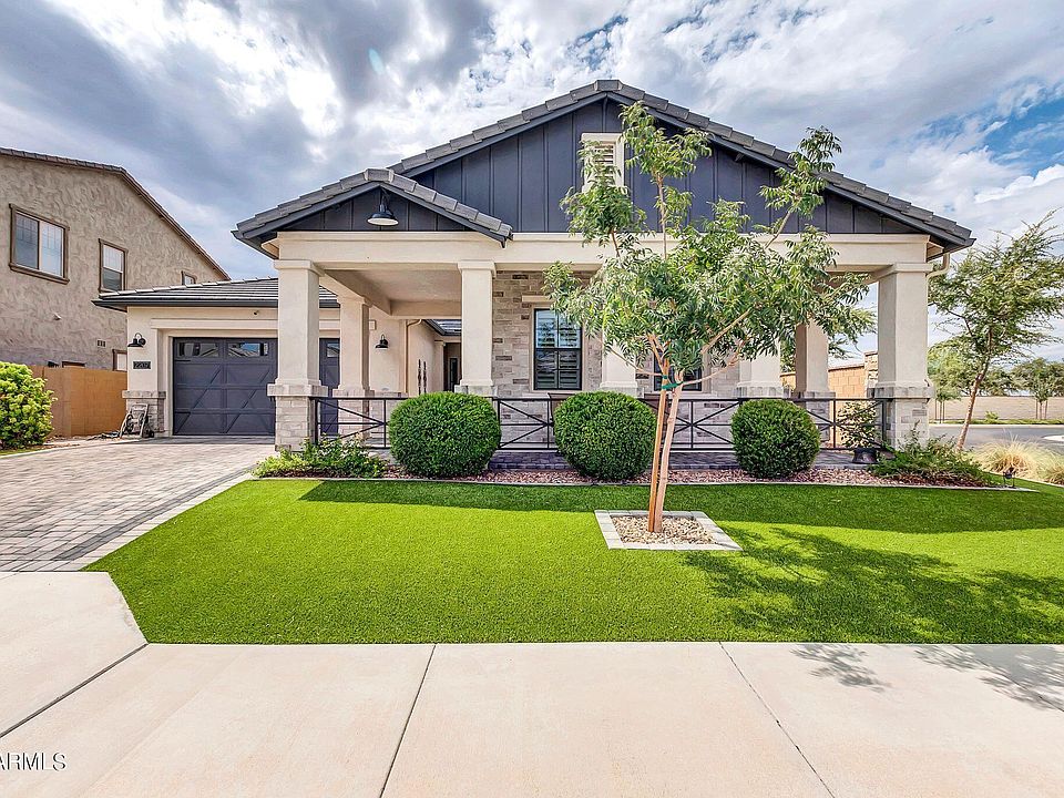 1st image of 2207 E CANARY Drive