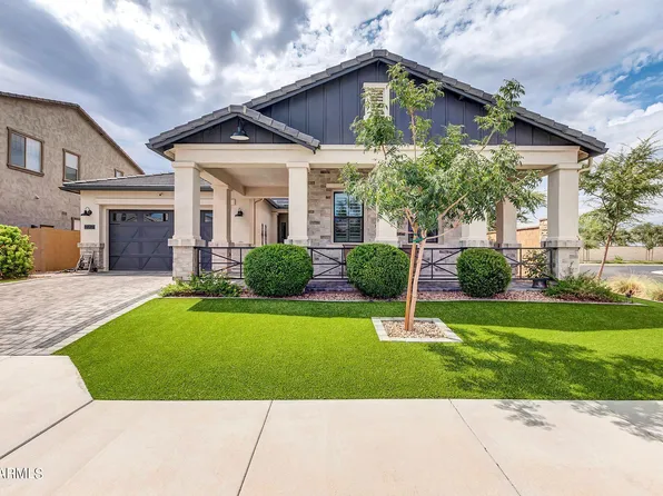 2207 E CANARY Drive, Gilbert, AZ 85297