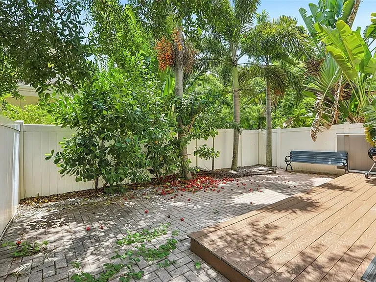 502 S Lincoln Ave — Photo 42
