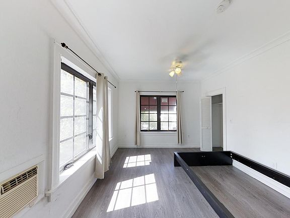 4th image of 1619 Jefferson Ave APT 20