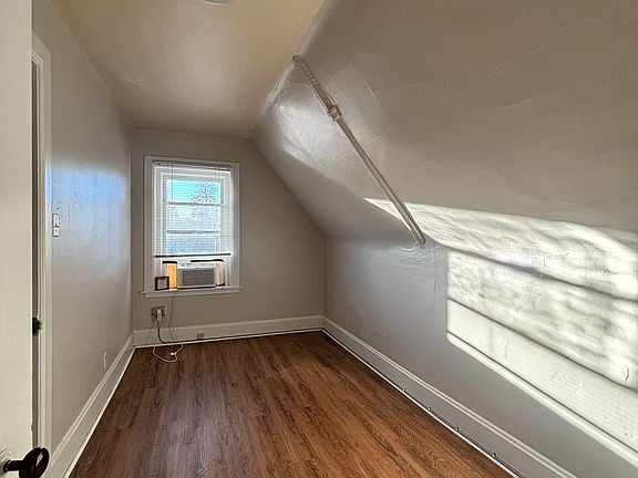 4th image of 1259 York St APT 4