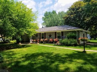 660 Westridge Dr, Cedarburg, WI 53012