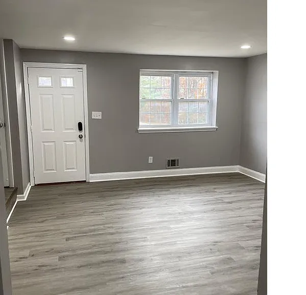 6099 Marquette Rd — Photo 3
