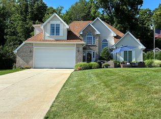 1217 Shore Ln, Syracuse, IN 46567