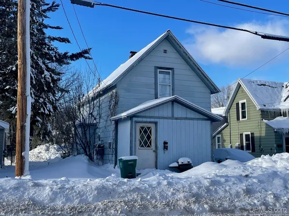 1212 Division St, Marquette, MI 49855