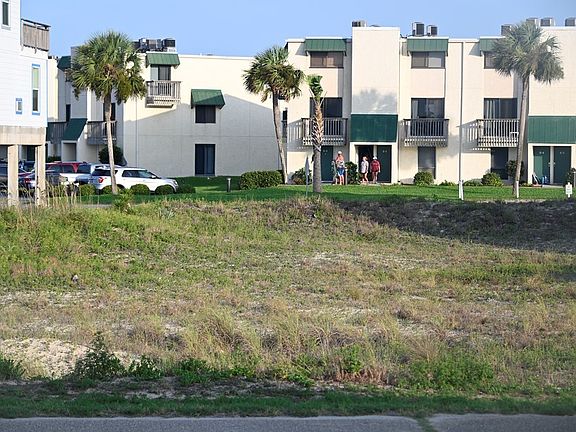 3rd image of 219 W Gorrie Dr