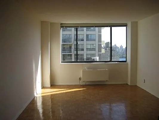 Rented by Realty Operations Group | media 1