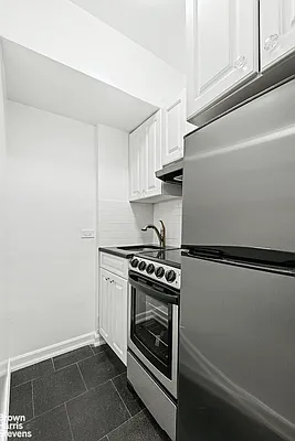 Rented by Brown Harris Stevens | media 9