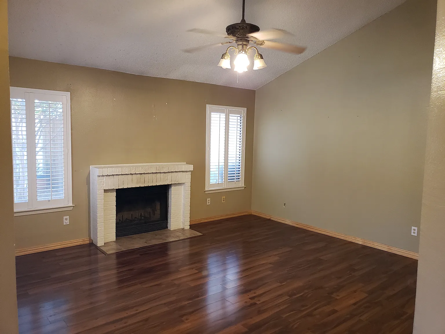 2 bed, 1143 sqft, $1,750 — Photo 4