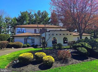 469 Long Ln, Huntingdon Valley, PA 19006