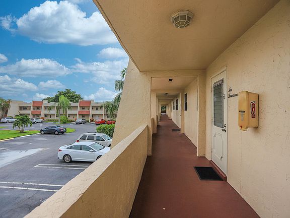 3rd image of 2500 Fiore Way APT 203-A