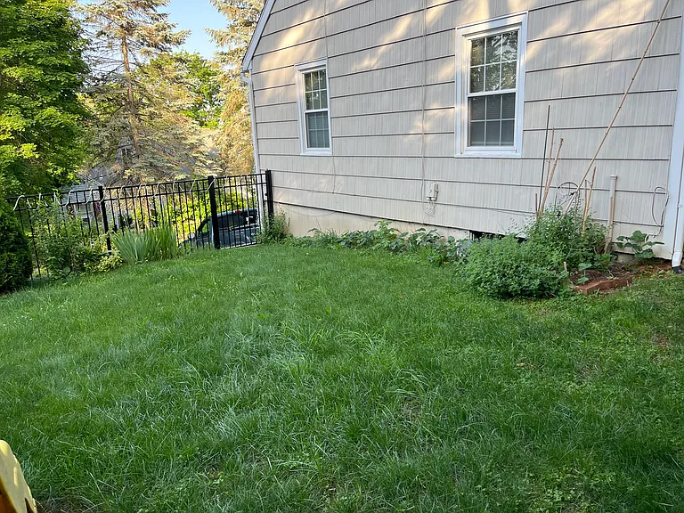 8 Robinview Ter — Photo 2