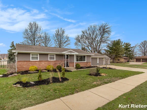 7535 28th Ave, Hudsonville, MI 49426