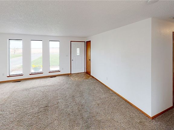 3rd image of 7967 Road N NE