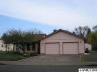 498 SE Walnut Ave, Dallas, OR 97338