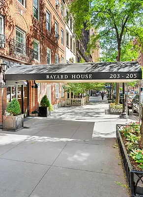 Sold by R New York | media 15