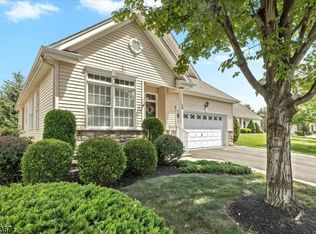 18 Tallman Ln, Somerset, NJ 08873