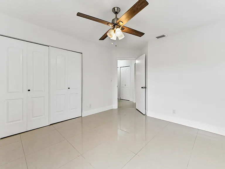 5421 Helene Cir — Photo 16