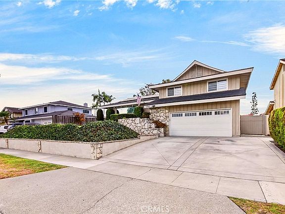 2nd image of 1701 Sunrise Ln