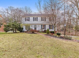 1749 Hathaway Ln, Pittsburgh, PA
