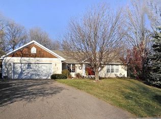3885 Forest Rdg, Chaska, MN 55318