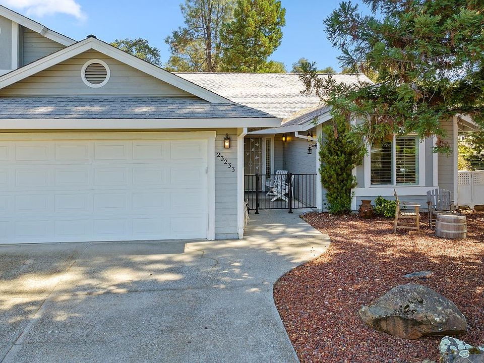 1st image of 23233 Lone Pine Dr