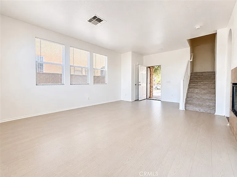 14444 Moon Valley St — Photo 4